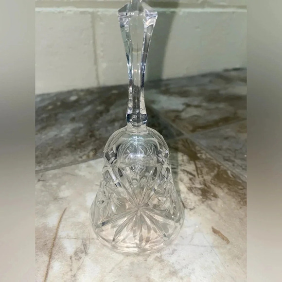 Crystal Glass Hollow Bell with Firework Design Pattern no brand no flaws NWOT - Picture 4 of 12